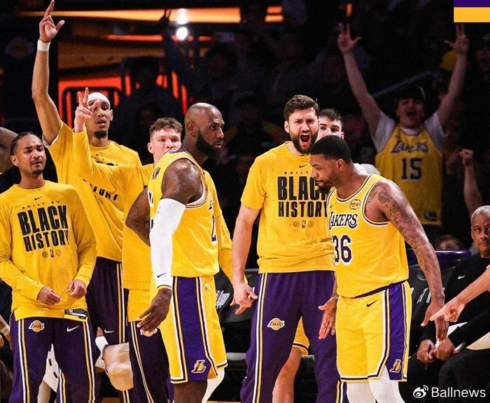 九游体育-詹姆斯：弗拉格等四人代表着NBA未来，将永远支持和尊重他们|篮球|夏洛特黄蜂队|库珀|VJ-埃奇库姆|洛杉矶湖人队_新浪体育_新浪新闻